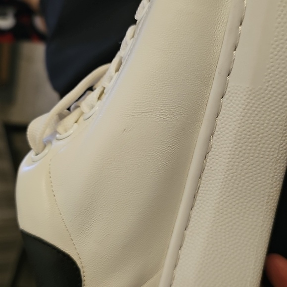 Vaneli White and Black Womens Leather Sneakers. 9.5 - Picture 11 of 12